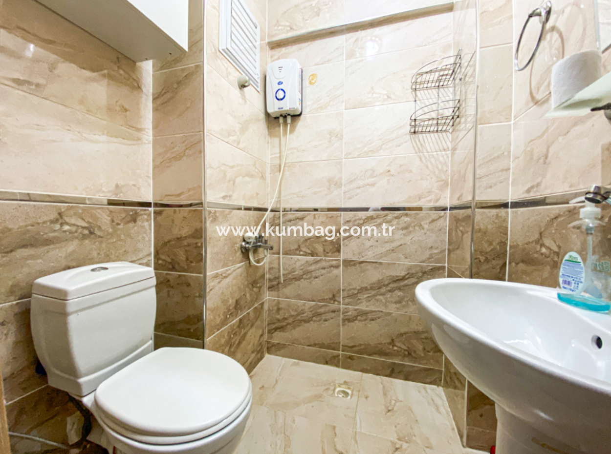 Kumbağ Merkezi Konumda Denize Yakin Satilik 1+0 Daire