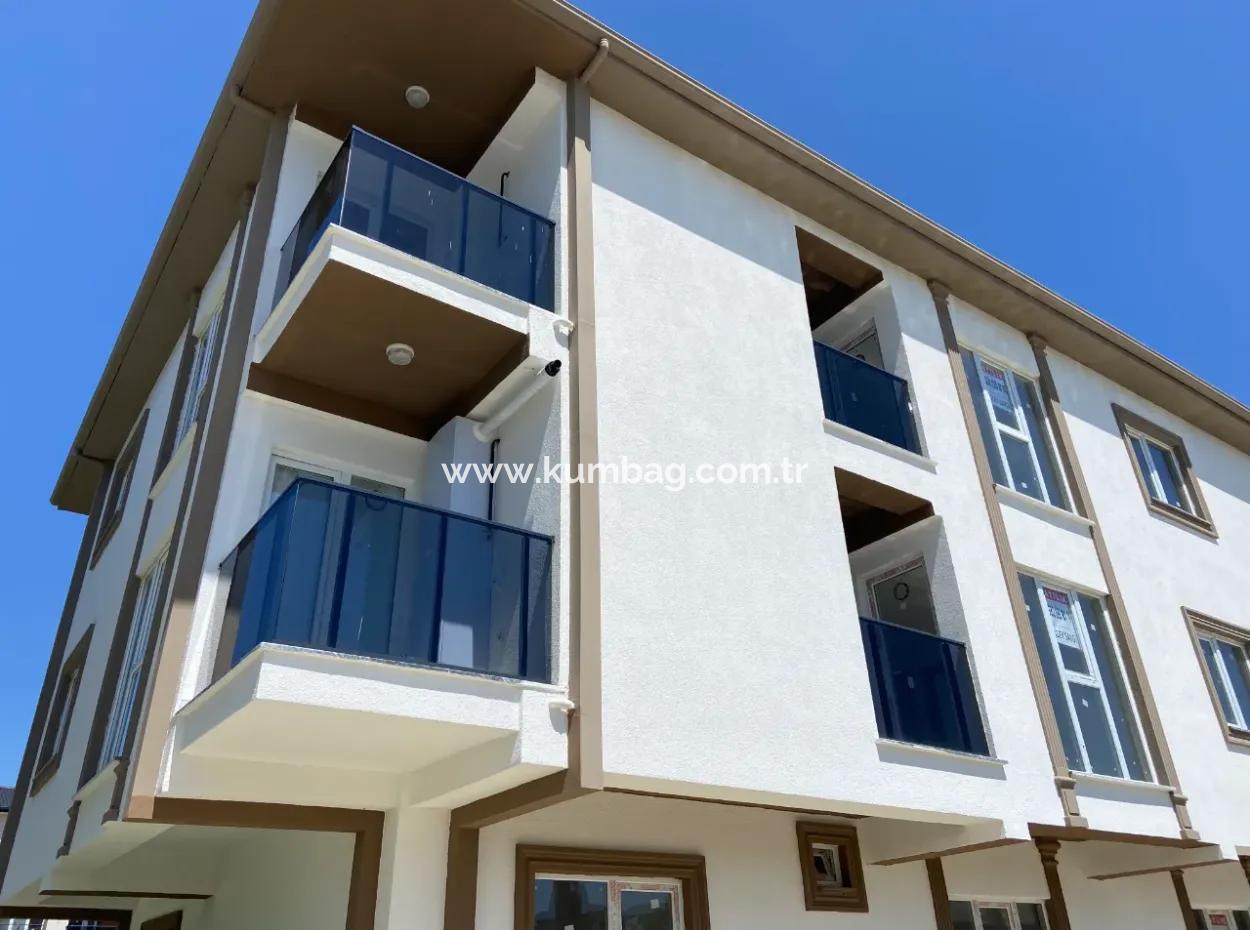 Kumbağ Mah. 1 1 Apartments For Sale In A Complex With Pool