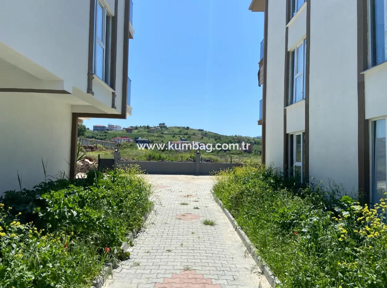 Kumbağ Mah. 1 1 Apartments For Sale In A Complex With Pool