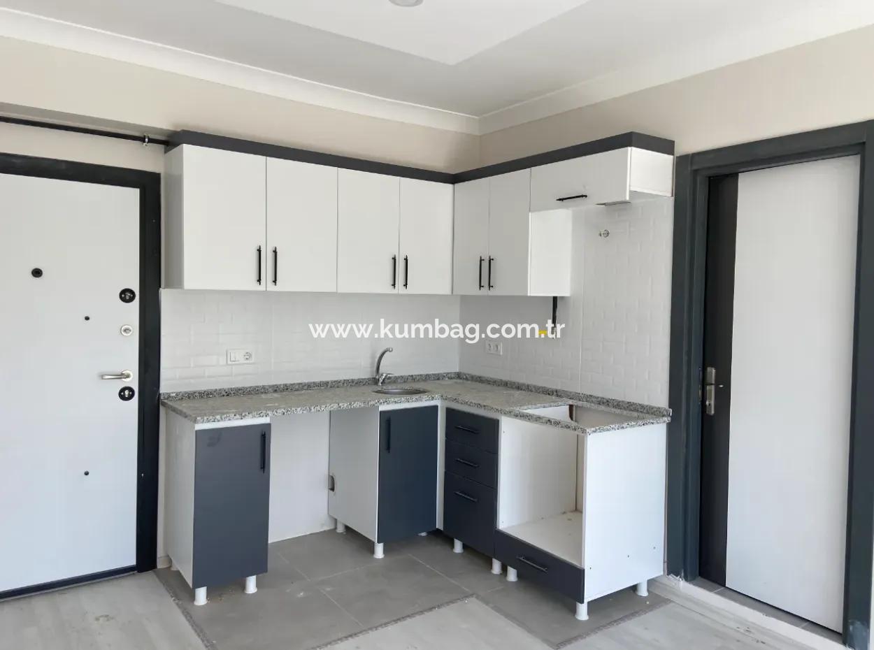 Kumbağ Mah. 1 1 Apartments For Sale In A Complex With Pool