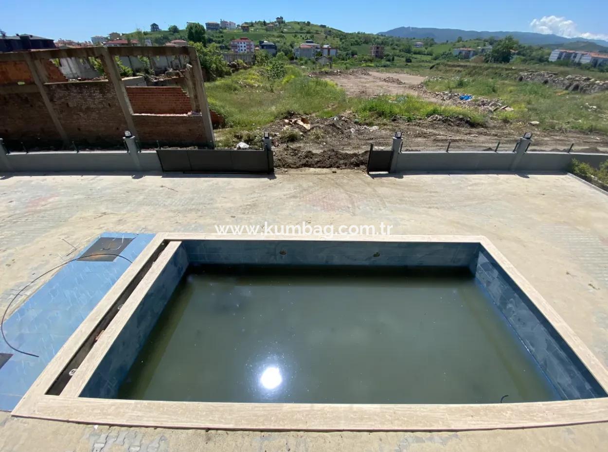 Kumbağ Mah. 1 1 Apartments For Sale In A Complex With Pool