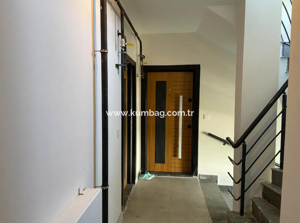 Kumbağ Mah. 1 1 Apartments For Sale In A Complex With Pool