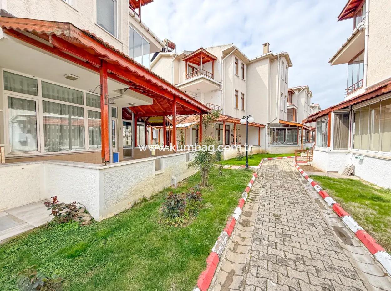 Triplex Villa For Sale In A Complex With 50 Mt Pool To Kumbağ Deniz