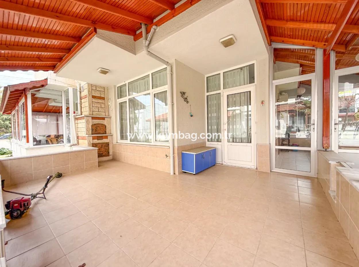 Triplex Villa For Sale In A Complex With 50 Mt Pool To Kumbağ Deniz