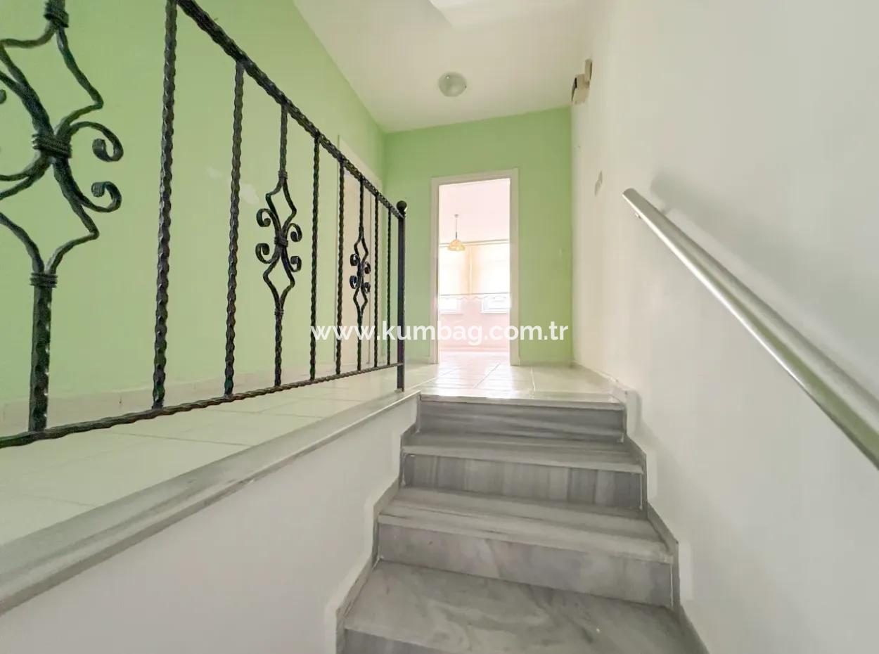 Triplex Villa For Sale In A Complex With 50 Mt Pool To Kumbağ Deniz