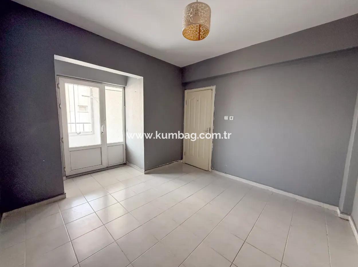 Triplex Villa For Sale In A Complex With 50 Mt Pool To Kumbağ Deniz