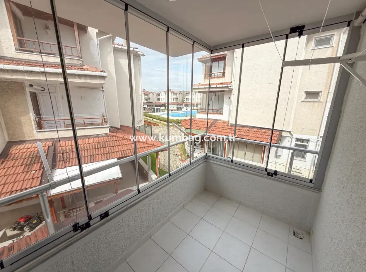 Triplex Villa For Sale In A Complex With 50 Mt Pool To Kumbağ Deniz