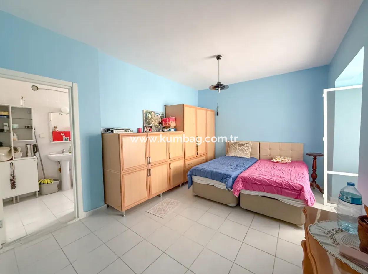 Triplex Villa For Sale In A Complex With 50 Mt Pool To Kumbağ Deniz