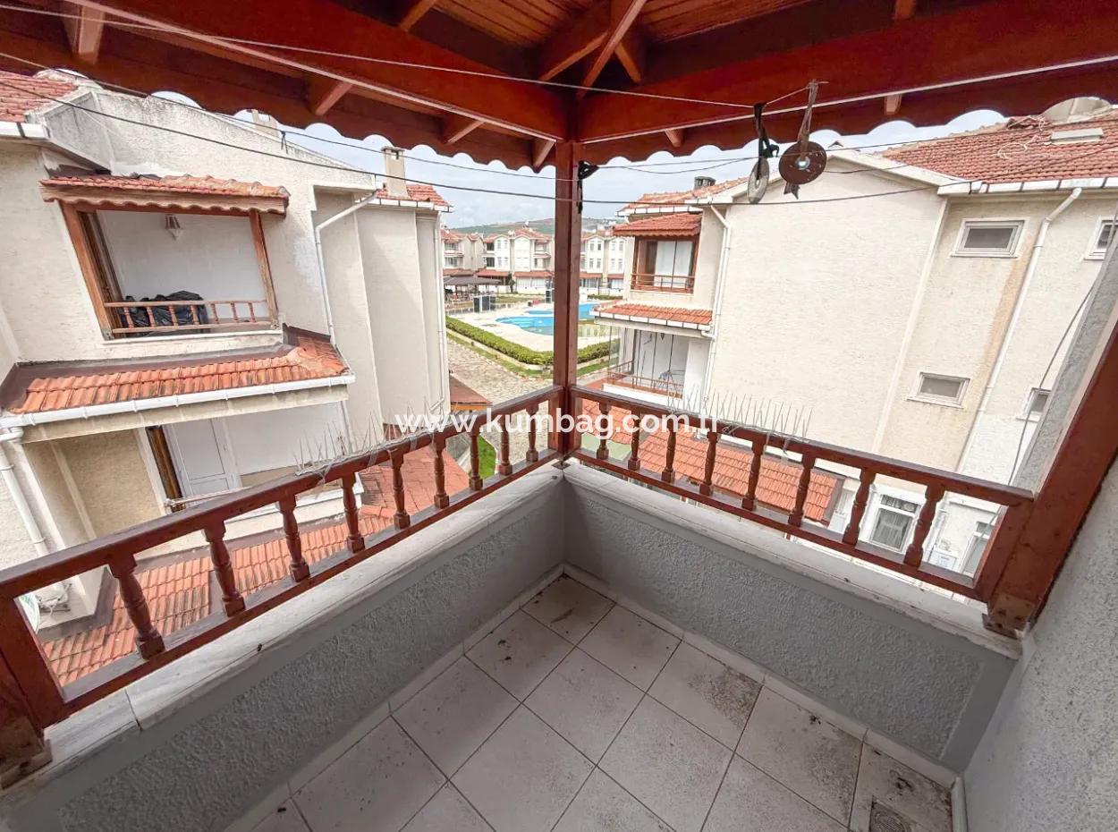 Triplex Villa For Sale In A Complex With 50 Mt Pool To Kumbağ Deniz