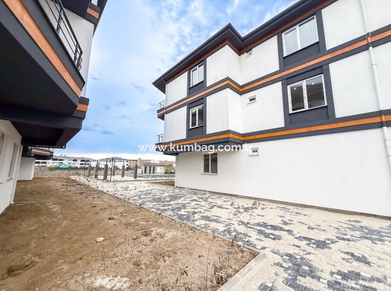 Luxury 1 1 Apartments Close To The Sea And The Street In Kumbağ Pool Complex