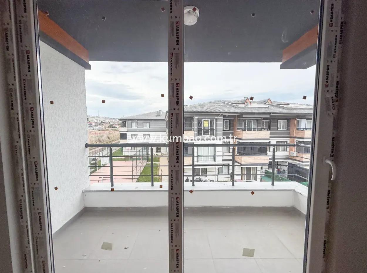 Luxury 1 1 Apartments Close To The Sea And The Street In Kumbağ Pool Complex