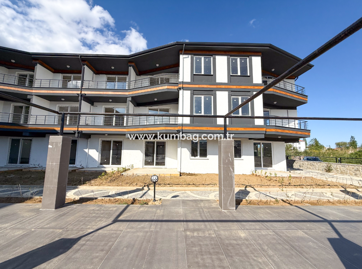 Luxury 2 1 Apartments For Rent Near The Sea In Kumbağ Complex With Pool