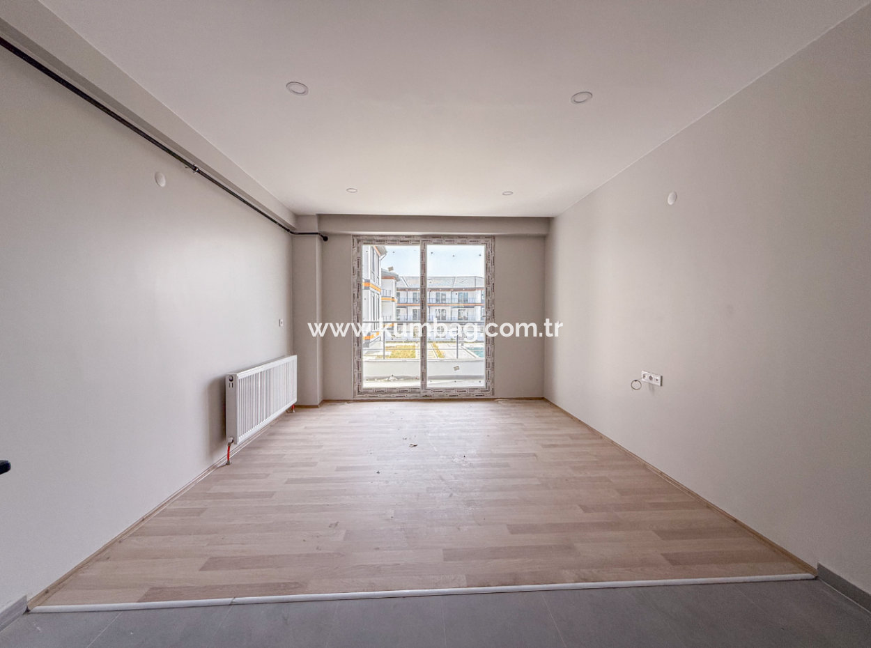 Luxury 2 1 Apartments For Rent Near The Sea In Kumbağ Complex With Pool