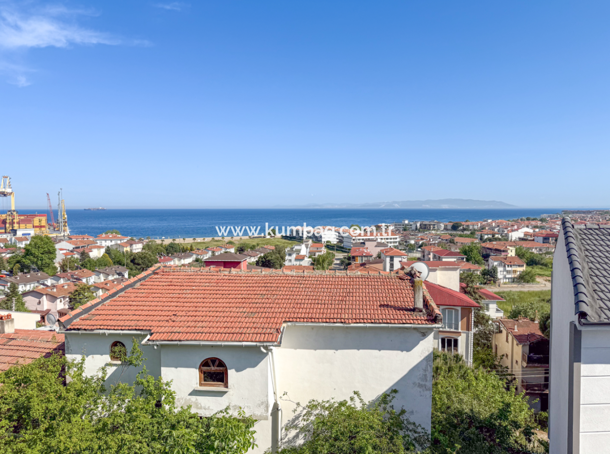 Triplex Detached House For Sale With Sea View And Street Front