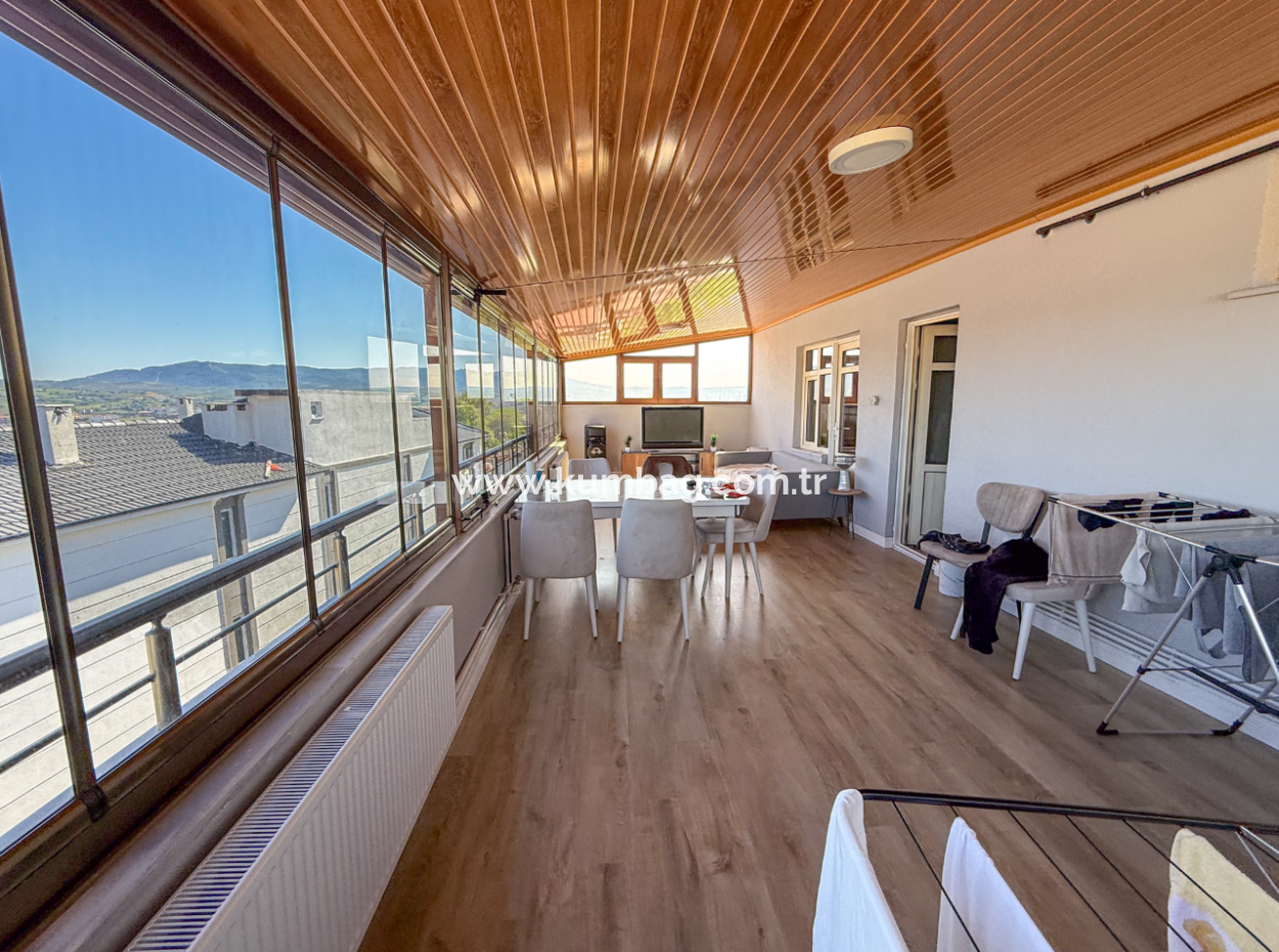 Triplex Detached House For Sale With Sea View And Street Front