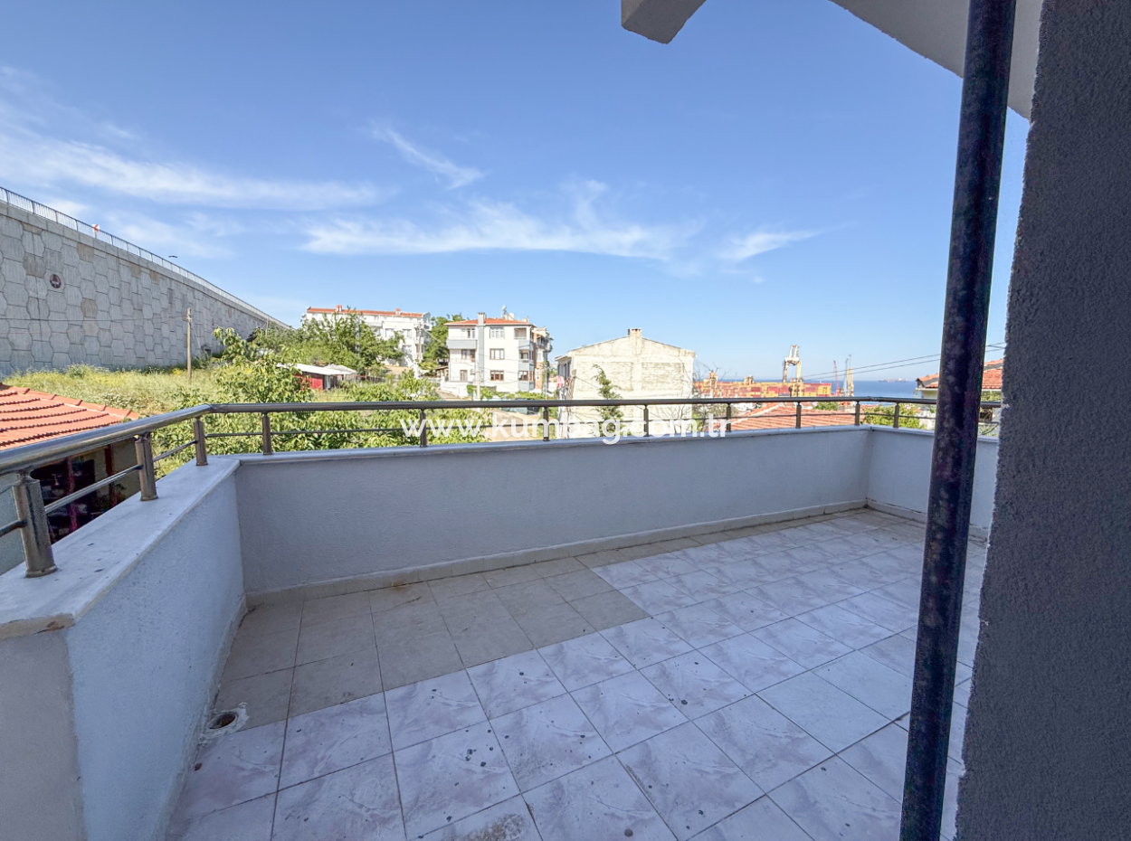 Triplex Detached House For Sale With Sea View And Street Front