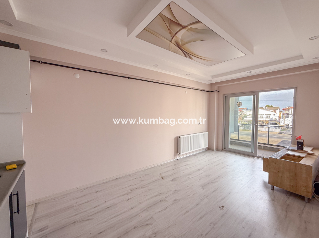 1 1 Apartment For Rent In A Complex On The Front Of Kumbağ Main Street