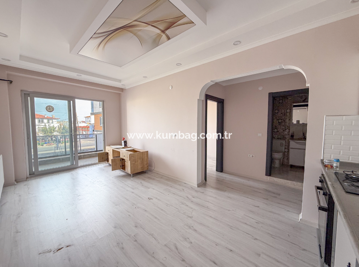 1 1 Apartment For Rent In A Complex On The Front Of Kumbağ Main Street