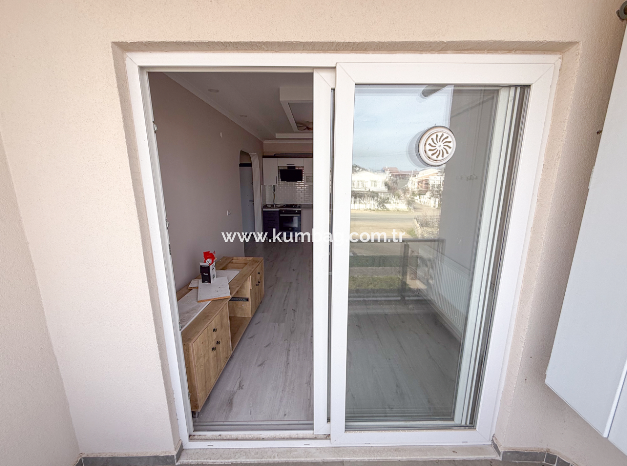 1 1 Apartment For Rent In A Complex On The Front Of Kumbağ Main Street