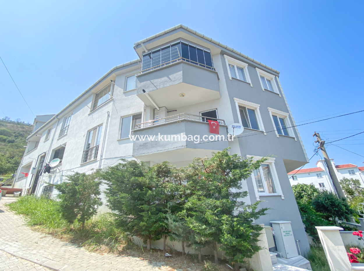 Spacious 1 1 Flat For Sale Close To Kumbağ Market Street