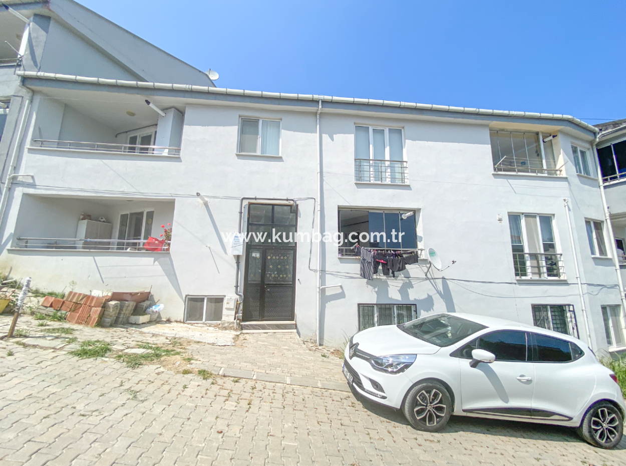 Spacious 1 1 Flat For Rent Close To Kumbağ Market Street