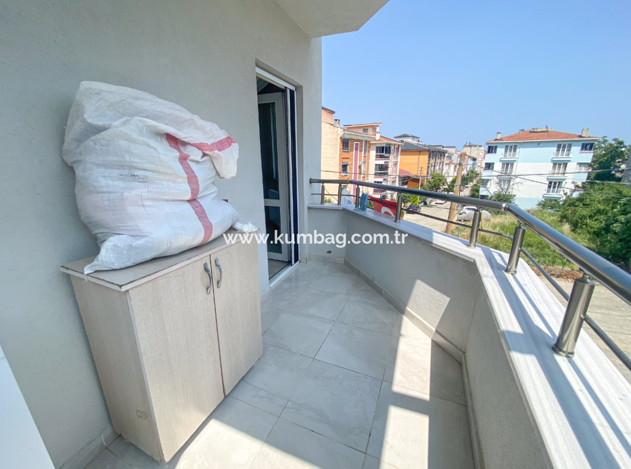 Spacious 1 1 Flat For Rent Close To Kumbağ Market Street