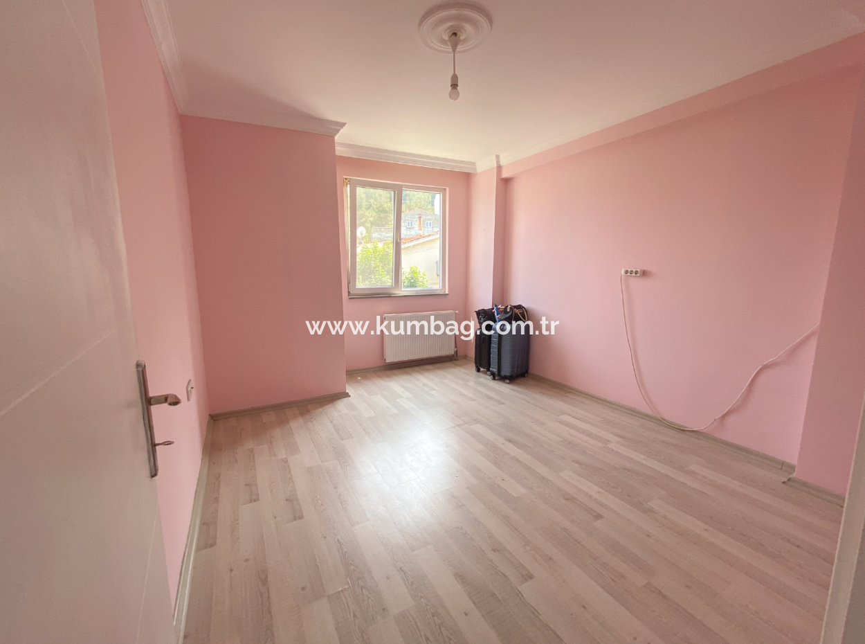 1 1 Apartment For Rent Close To Kumbağ Pazar Street