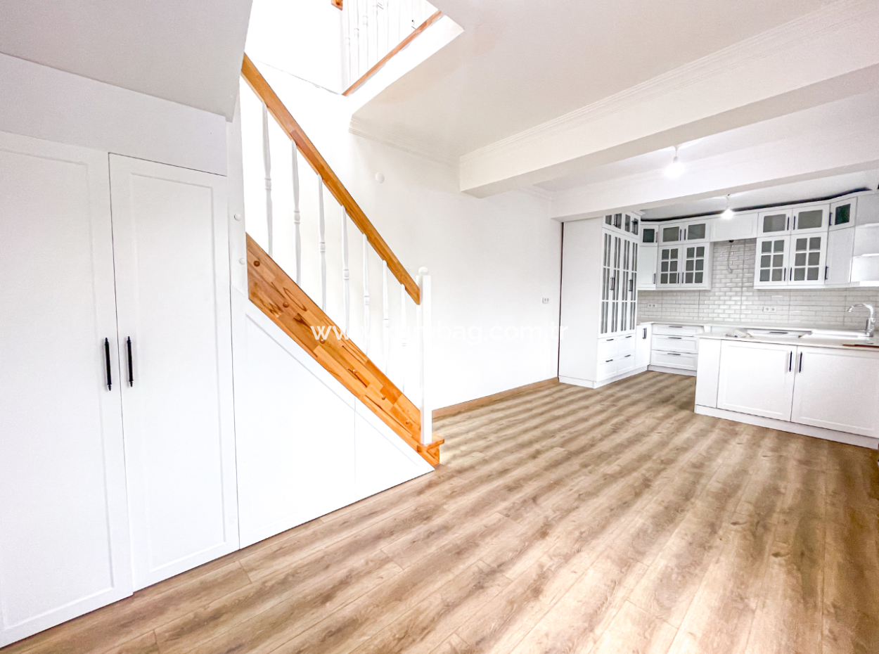 Tekirdağ Naipköy Mah. 4 1 Detached Village House And Outbuildings For Sale