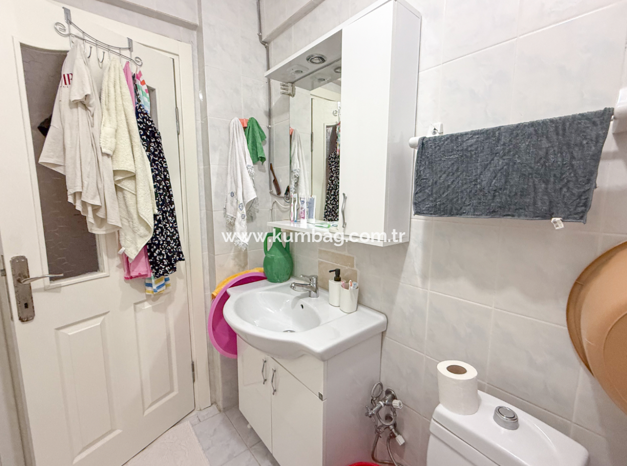 2 1 Apartment For Sale In Kumbagh Market Street