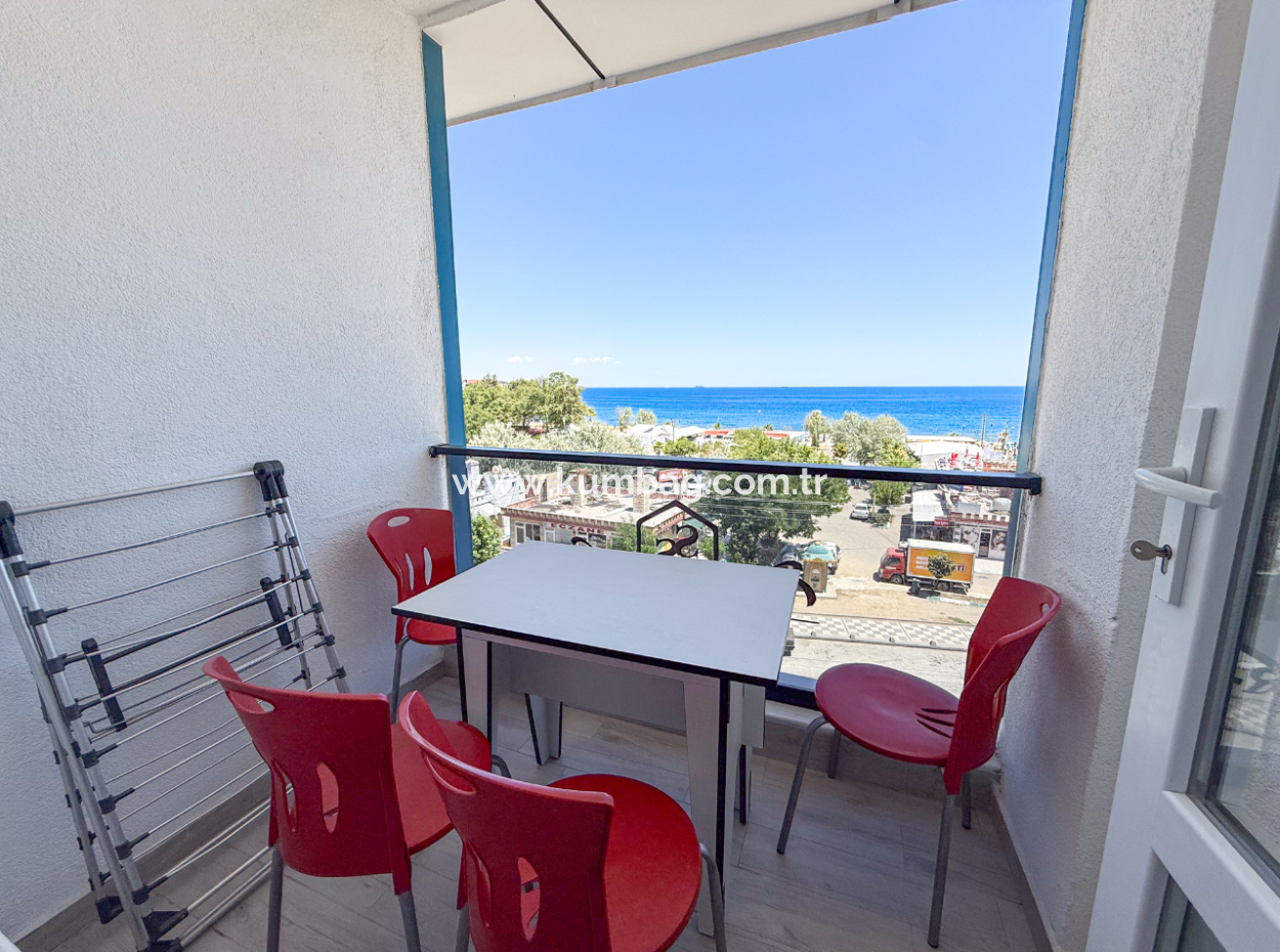 Apart Hotel For Sale On The Street Close To Kumbağ Coastal Promenade