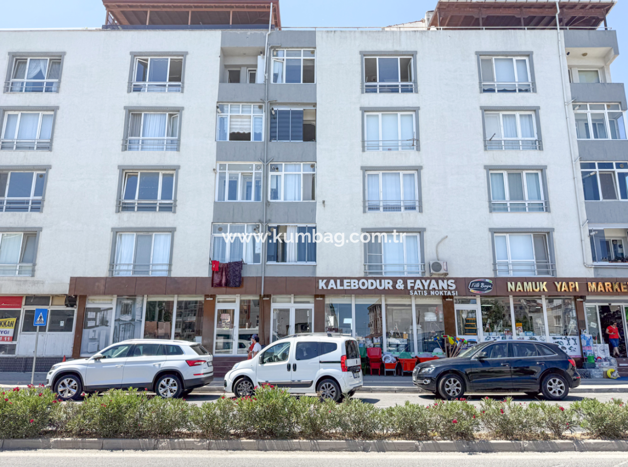 Spacious 3 1 Apartment For Sale On The Street In Altinova
