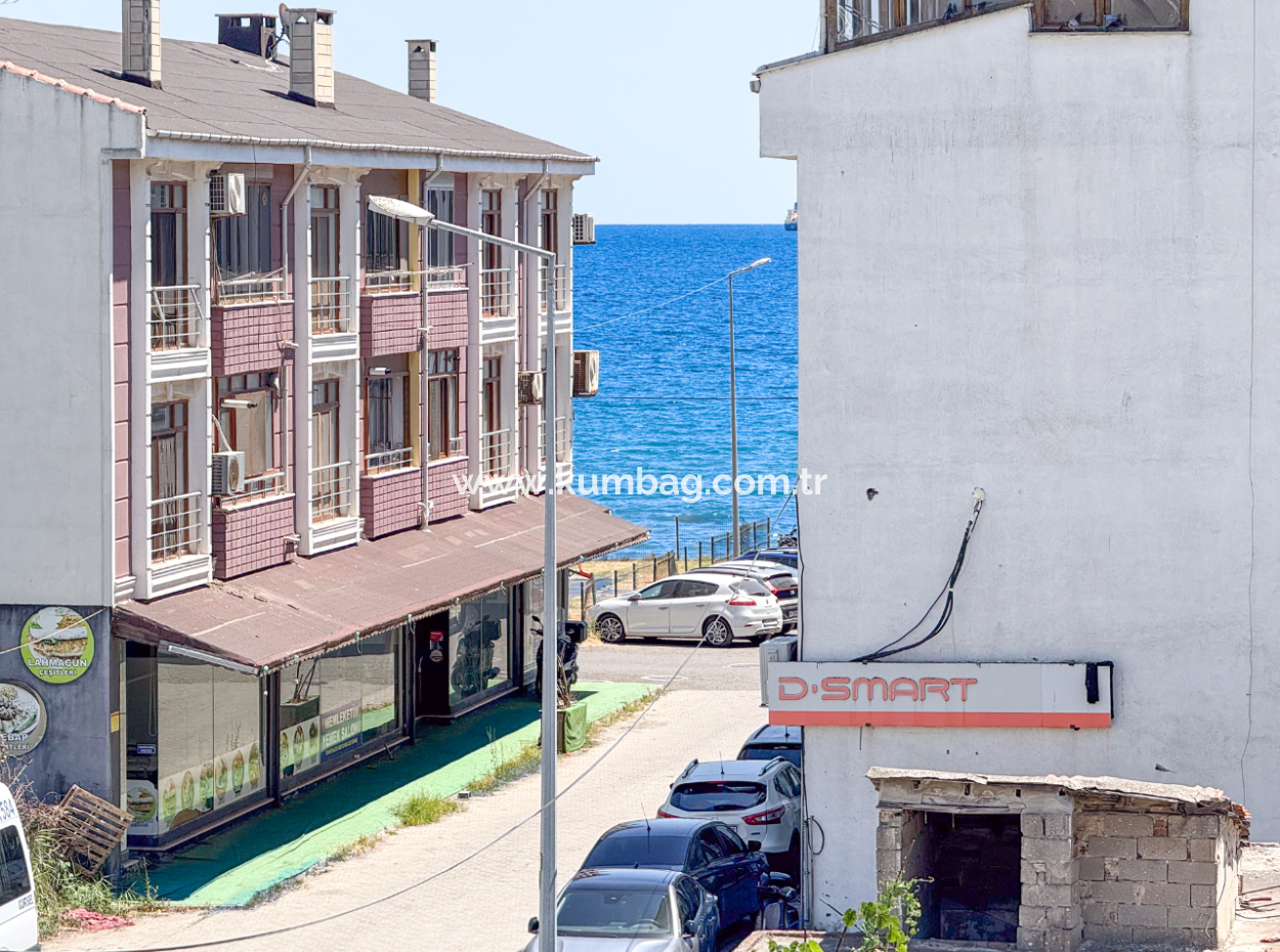 Spacious 3 1 Apartment For Sale On The Street In Altinova