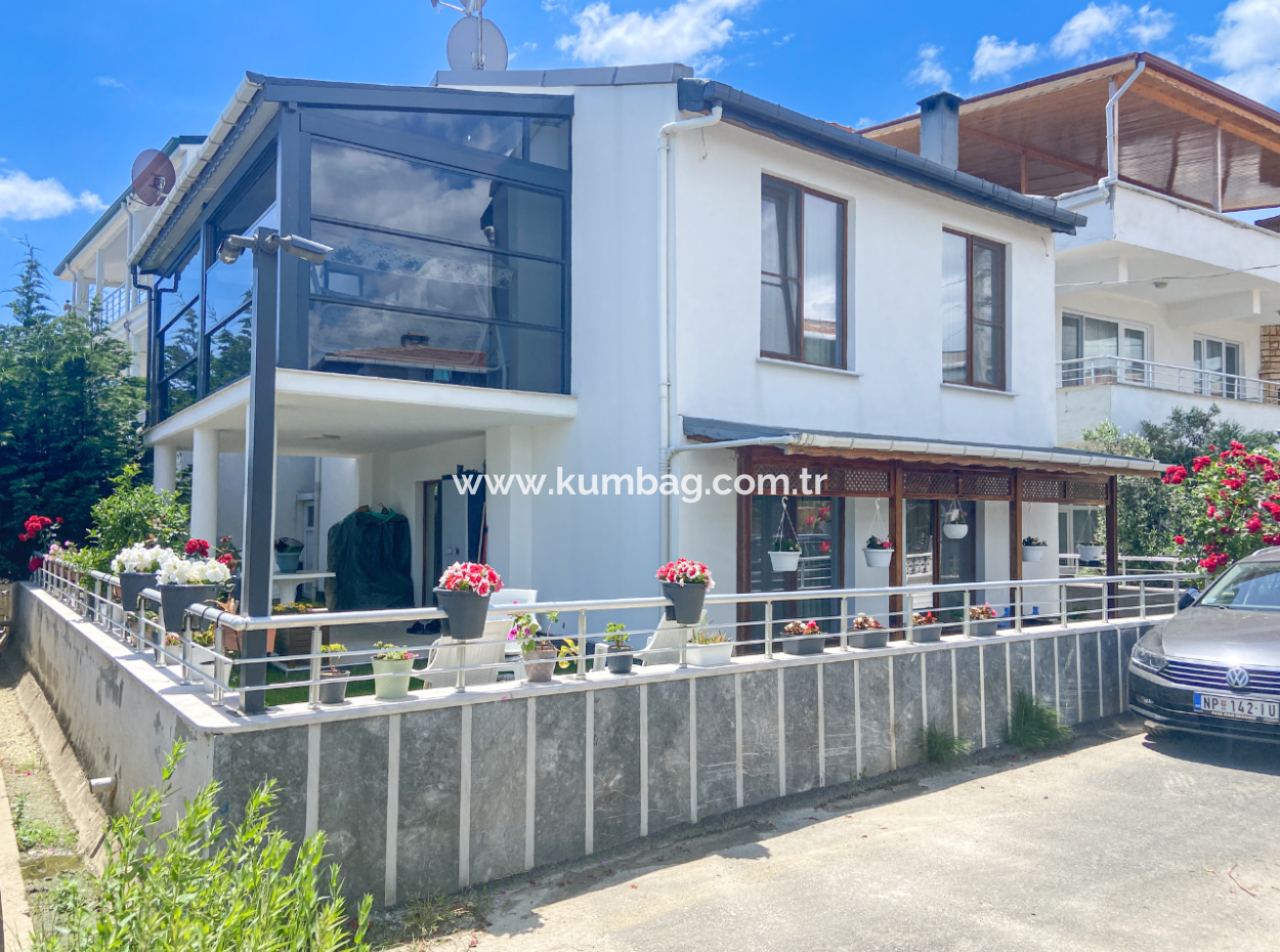 3 1 Garden Villa For Sale By The Sea In Kumbagh