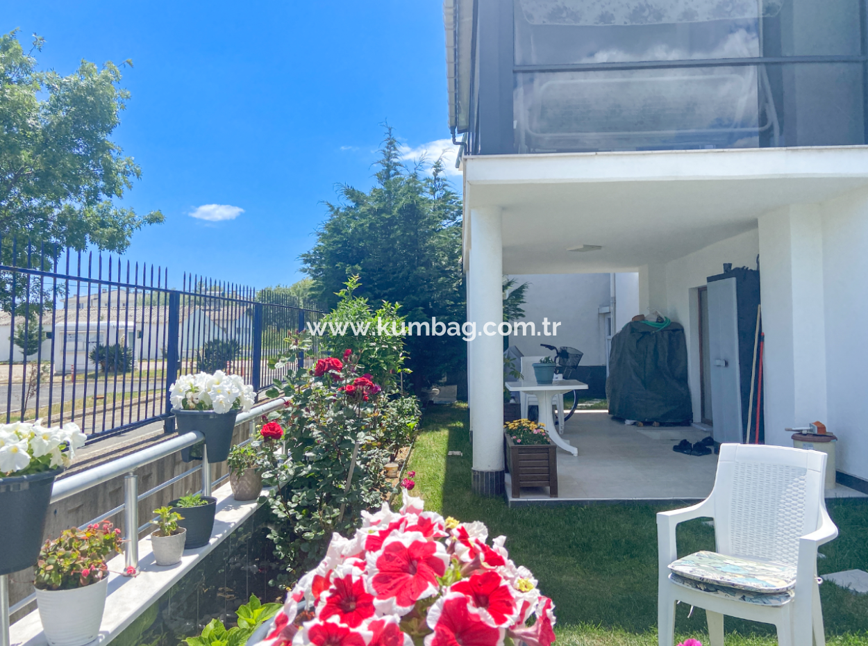 3 1 Garden Villa For Sale By The Sea In Kumbagh