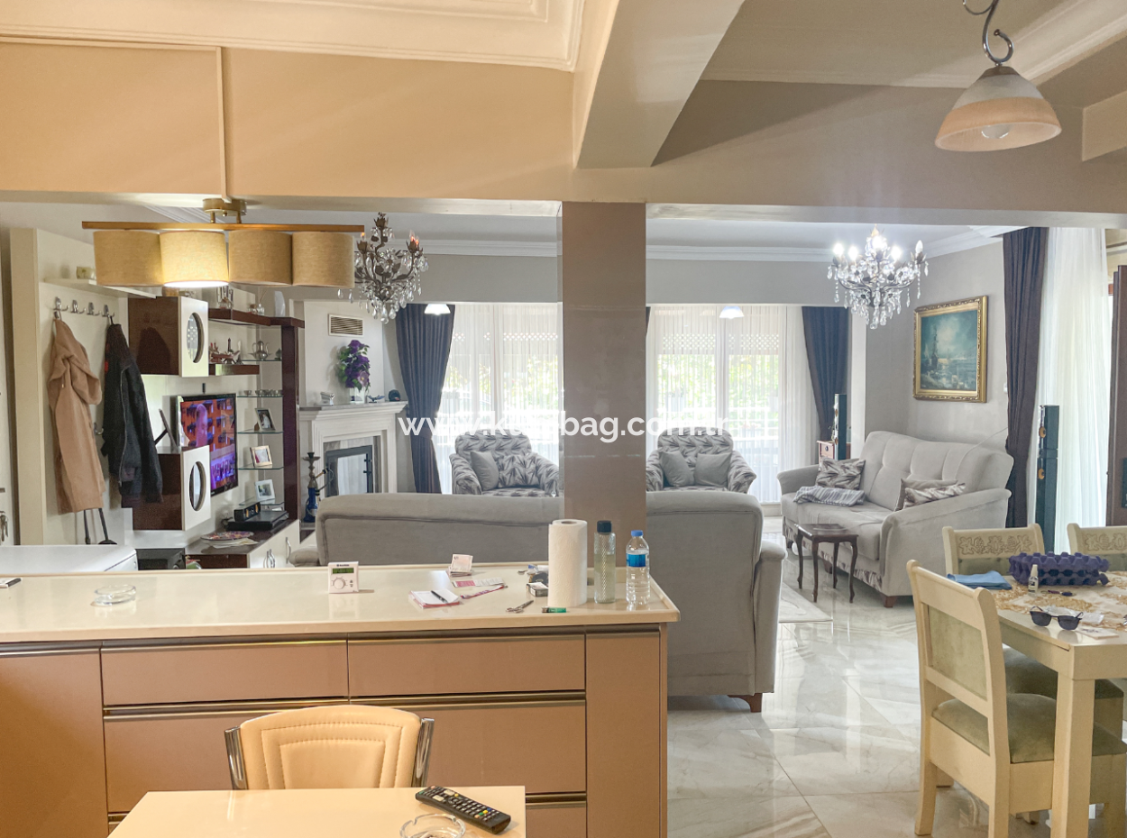 3 1 Garden Villa For Sale By The Sea In Kumbagh