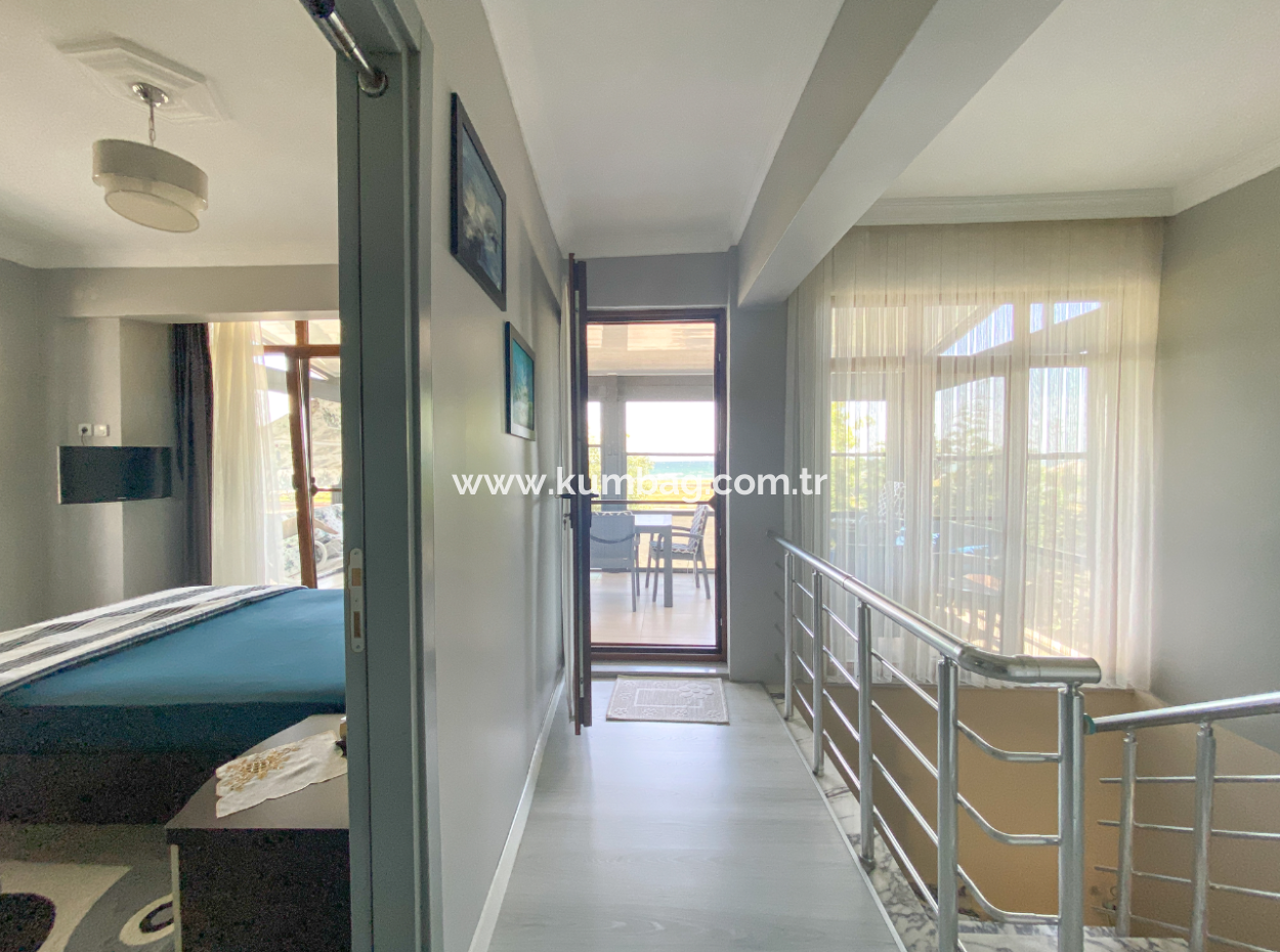 3 1 Garden Villa For Sale By The Sea In Kumbagh