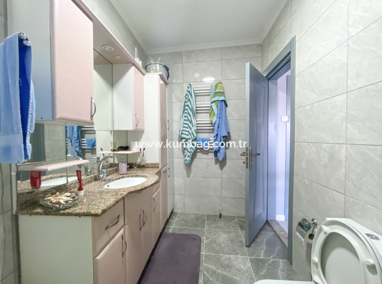 3 1 Garden Villa For Sale By The Sea In Kumbagh