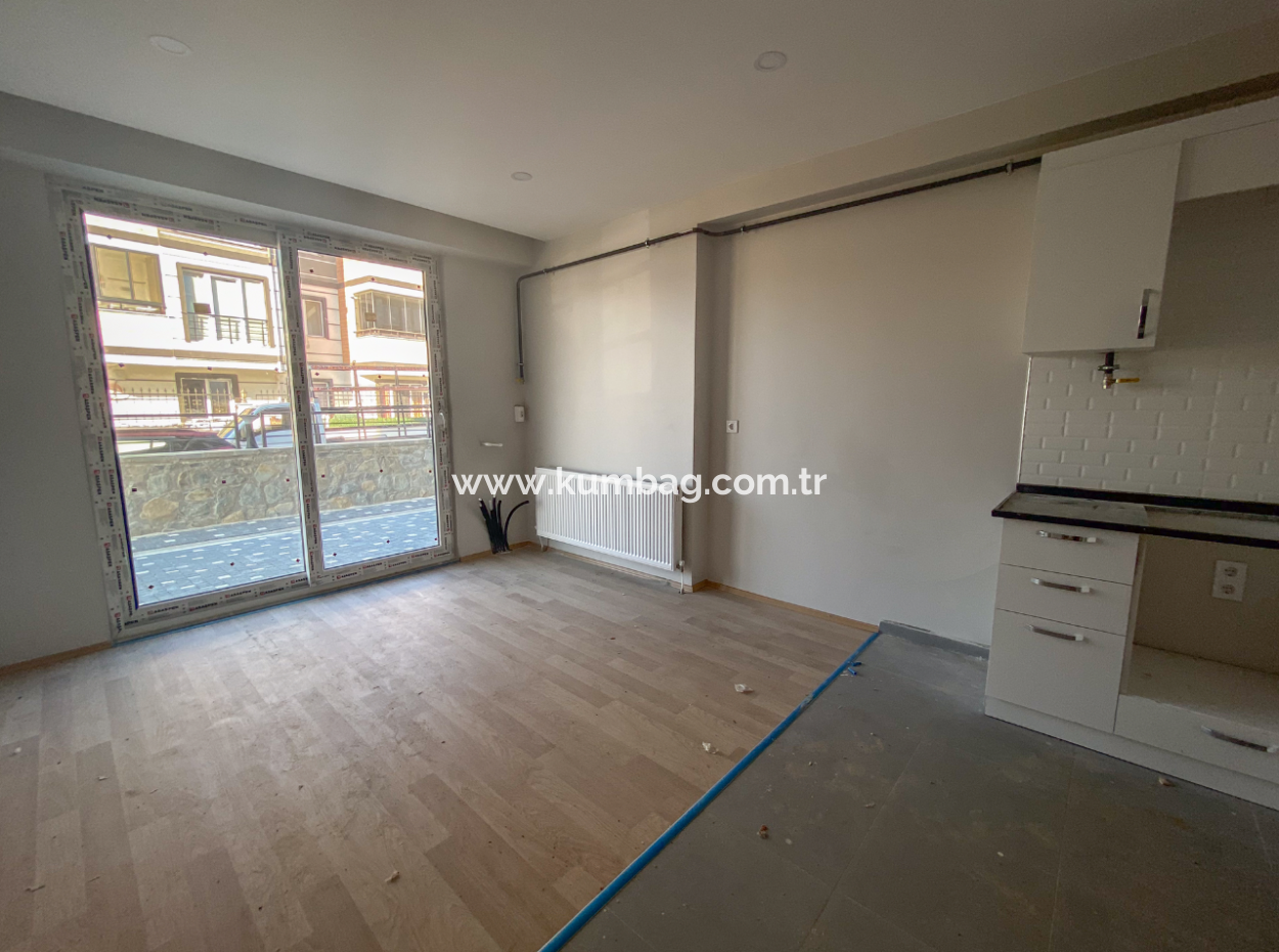 Luxury 1 1 Apartments For Sale Near The Sea In A Complex With Kumbag Pool