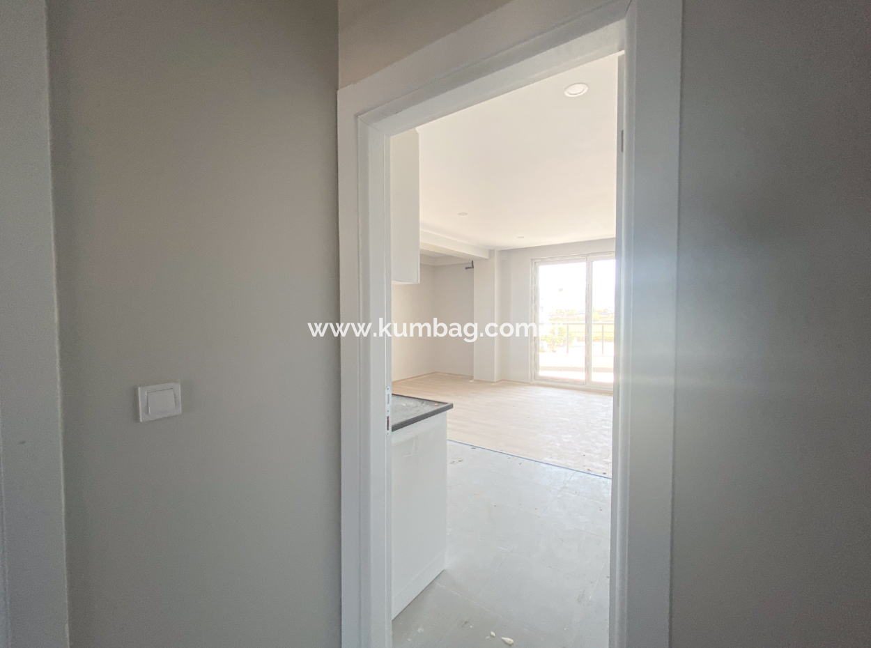 Luxury 2 1 Apartments For Rent Near The Sea In Kumbağ Complex With Pool