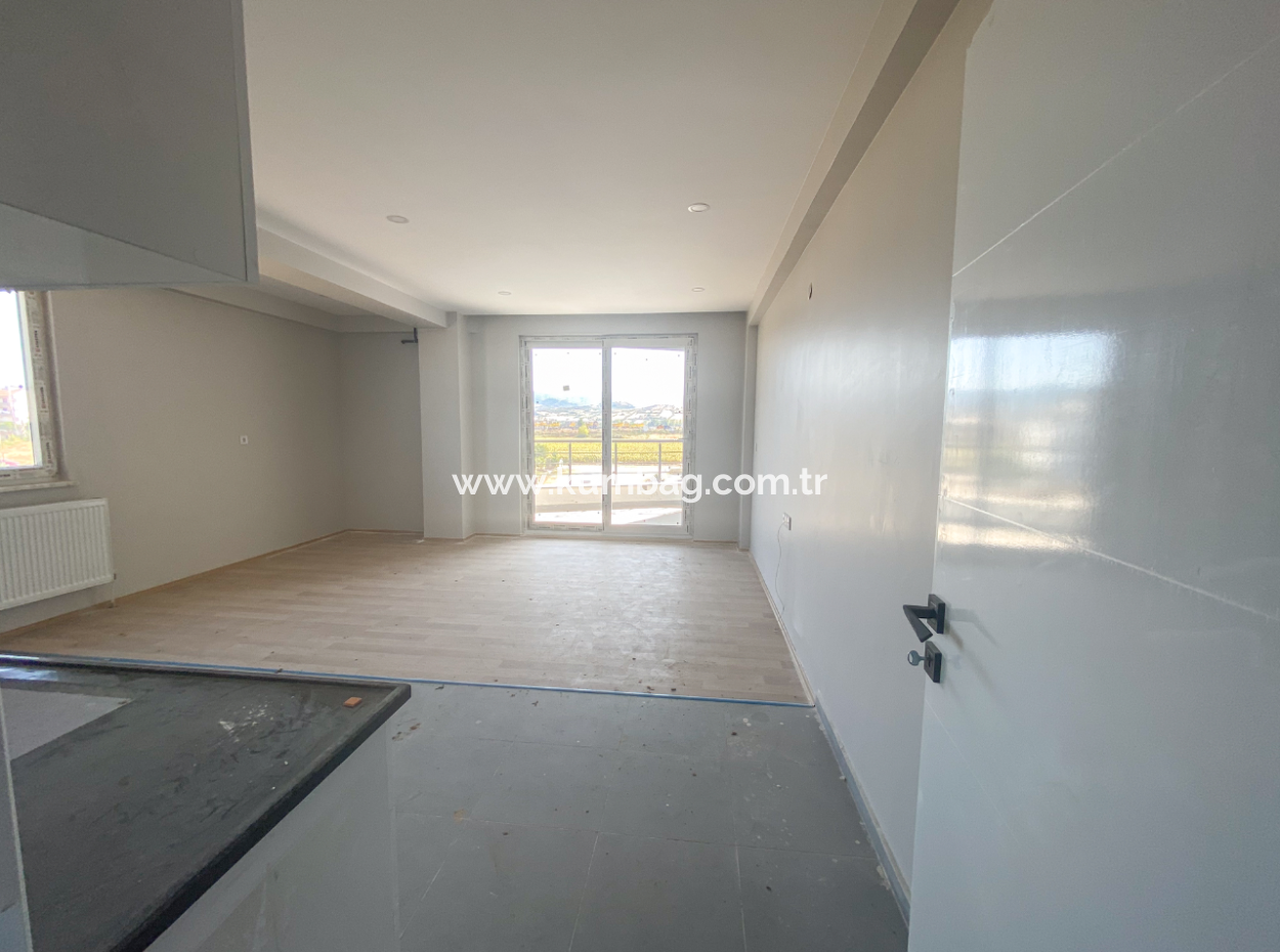 Luxury 2 1 Apartments For Rent Near The Sea In Kumbağ Complex With Pool