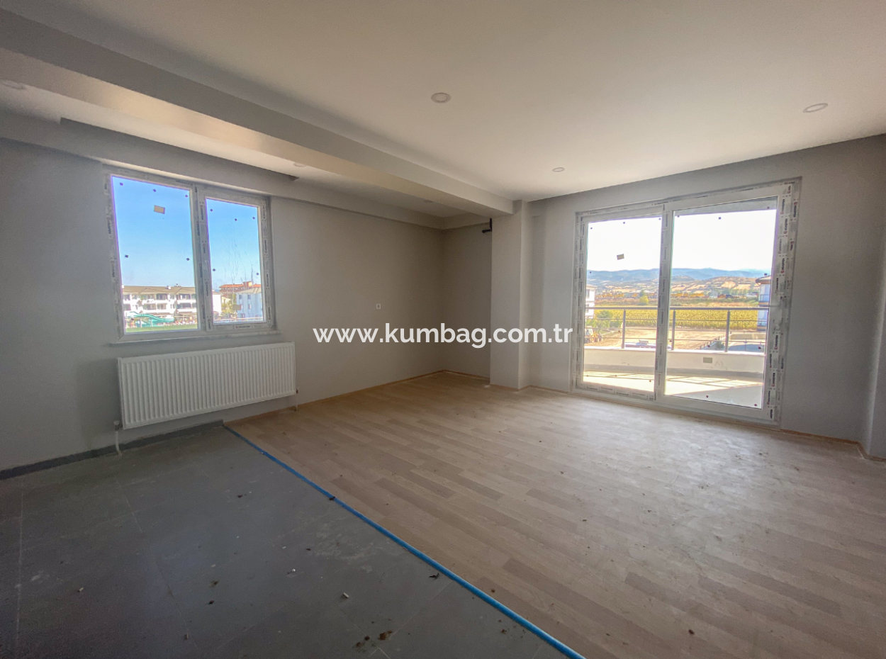 Luxury 2 1 Apartments For Rent Near The Sea In Kumbağ Complex With Pool