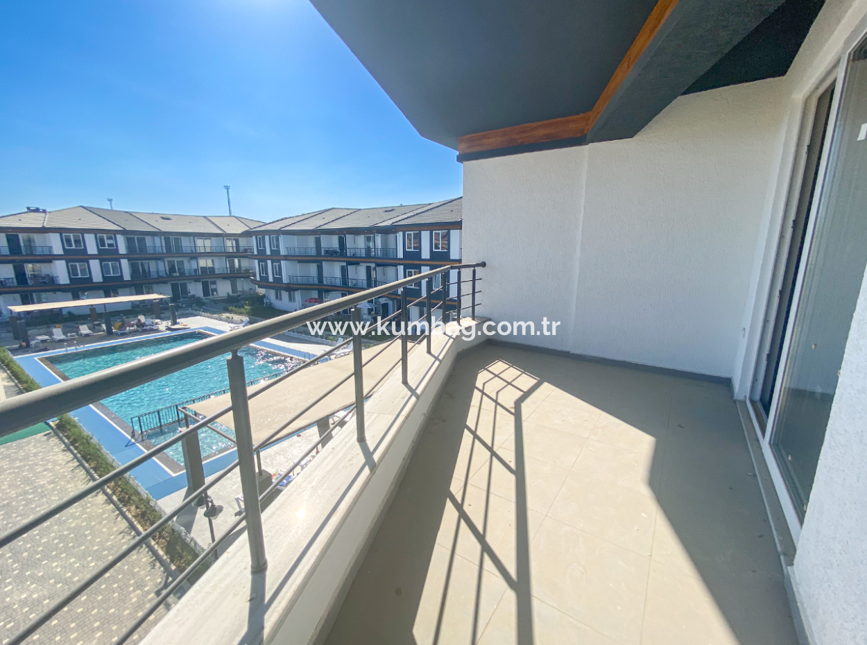 Luxury 2 1 Apartments For Rent Near The Sea In Kumbağ Complex With Pool
