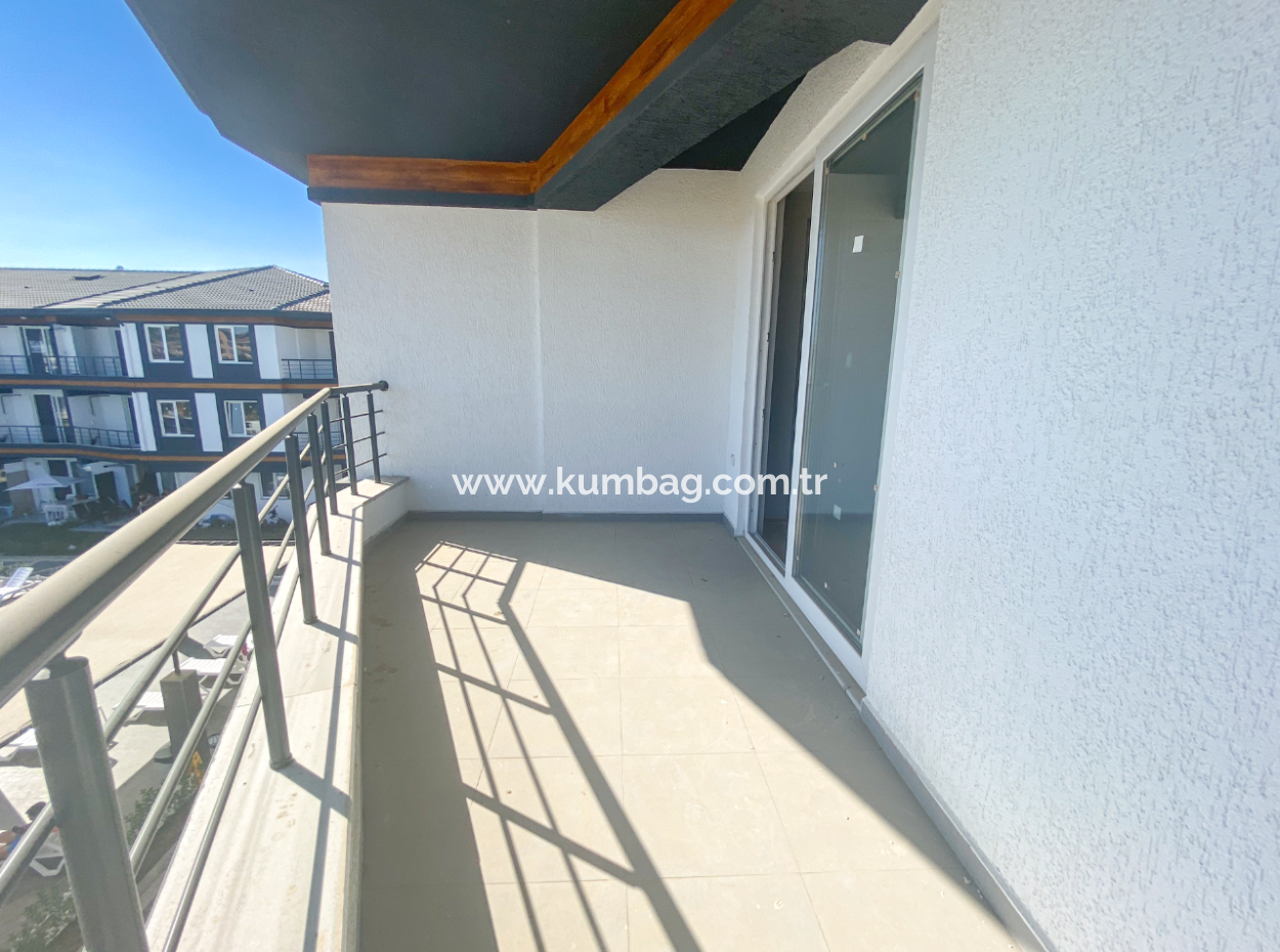 Luxury 2 1 Apartments For Rent Near The Sea In Kumbağ Complex With Pool