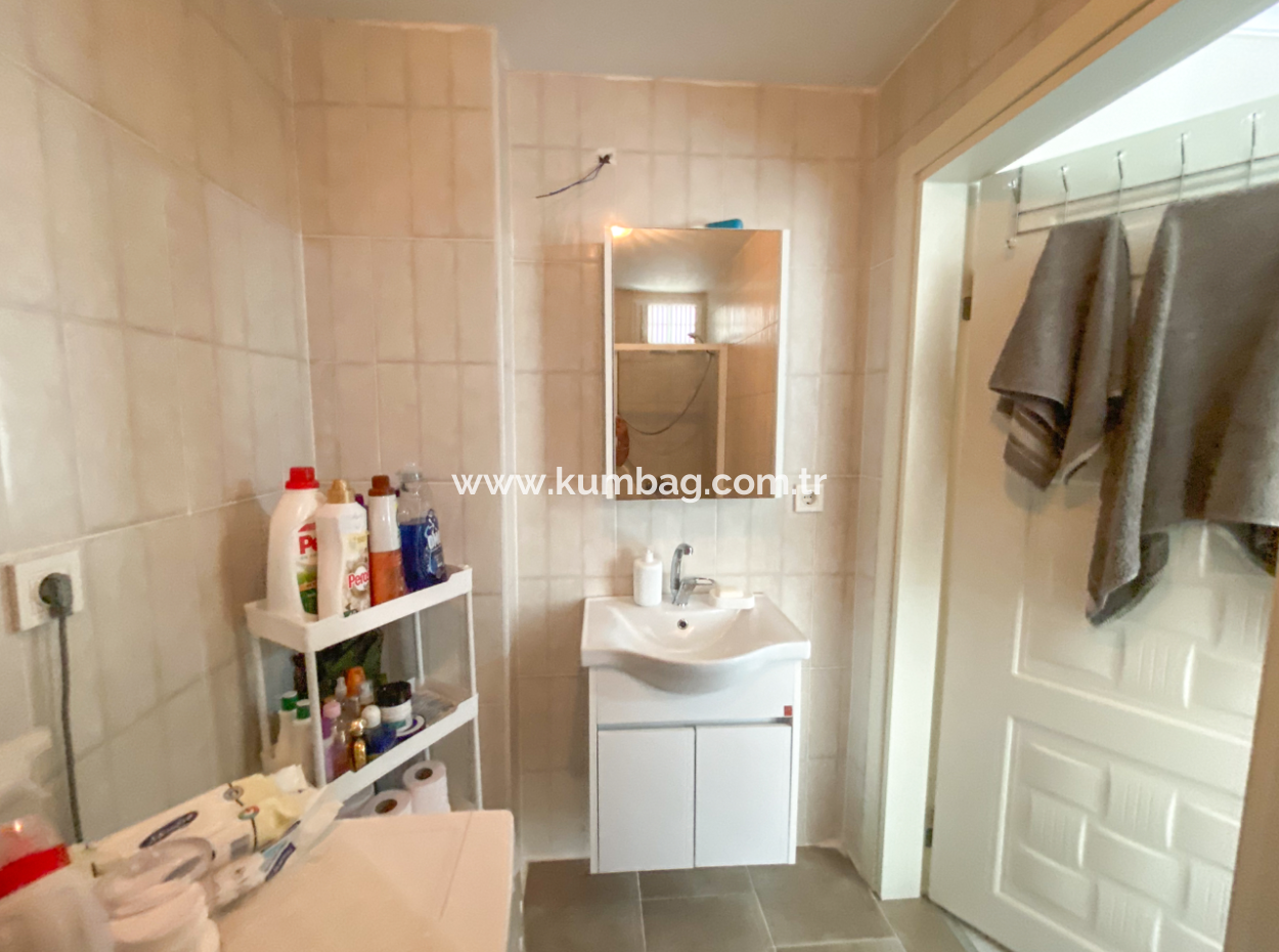 1 1 Apartment For Sale With Residential Furniture In Central Location In Kumbagh