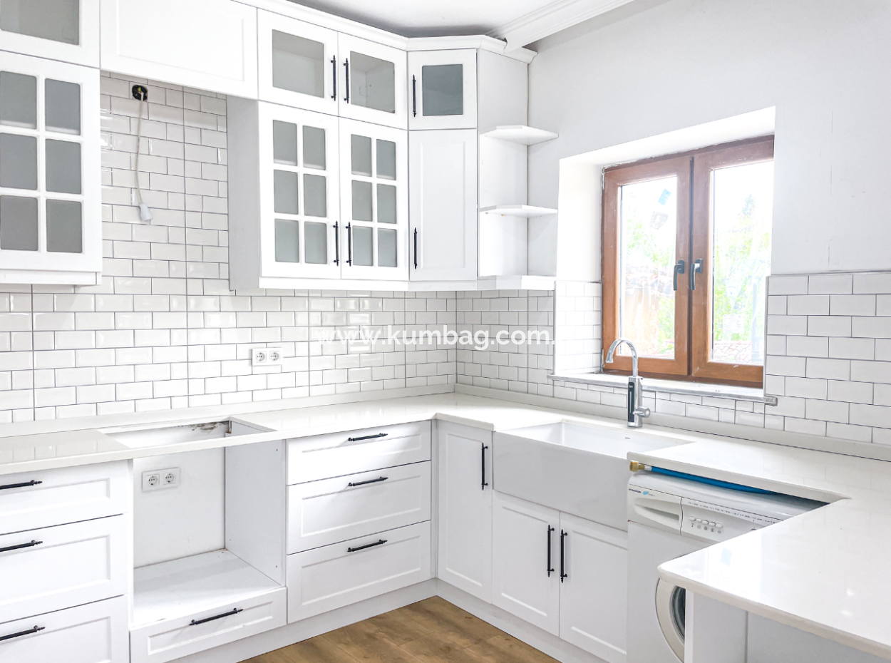 Tekirdağ Naipköy Mah. 4 1 Detached Village House And Outbuildings For Sale