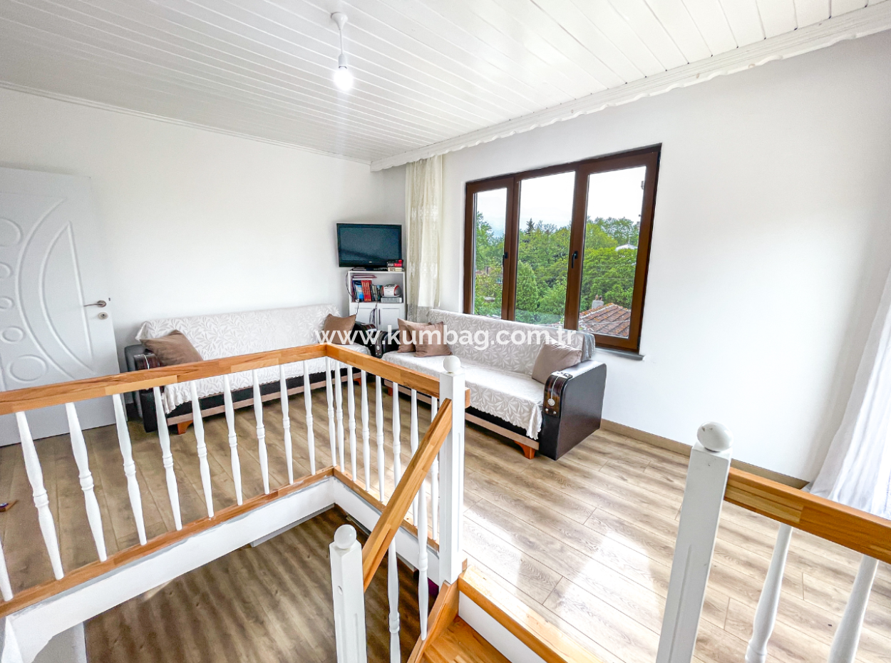 Tekirdağ Naipköy Mah. 4 1 Detached Village House And Outbuildings For Sale