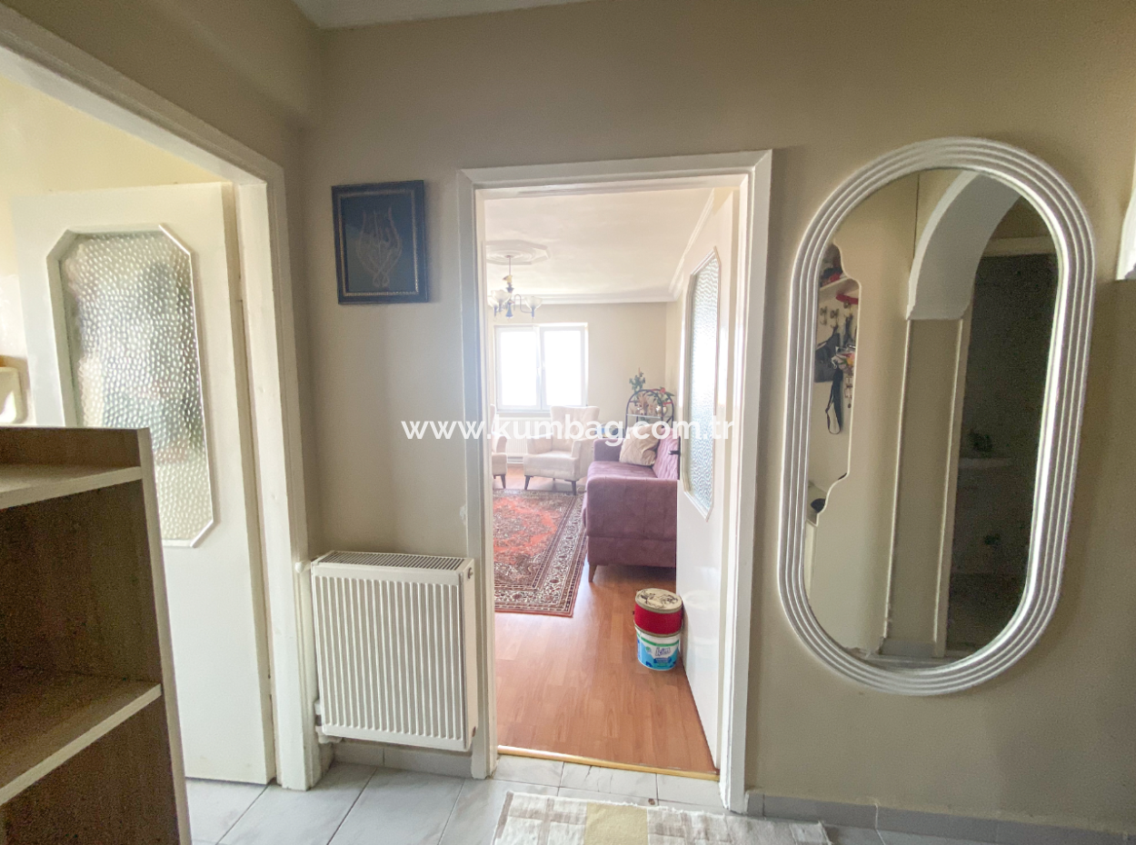 Altinova Mah. 2 1 Apartment For Sale With Sea View In A Complex