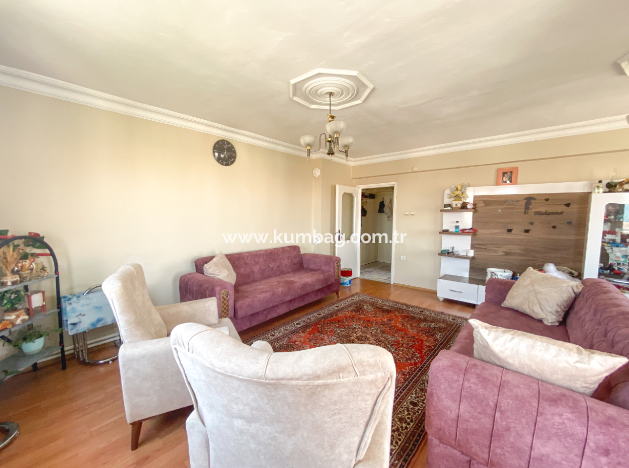 Altinova Mah. 2 1 Apartment For Sale With Sea View In A Complex