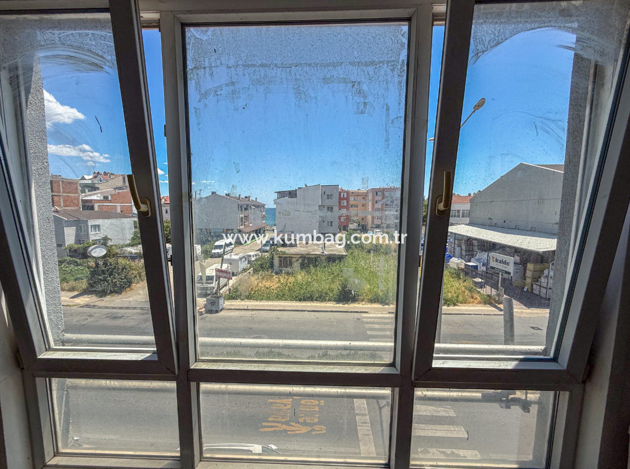 Spacious 3 1 Apartment For Rent On The Street In Altinova