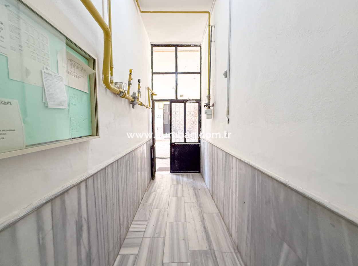 Spacious 3 1 Apartment For Rent On The Street In Altinova